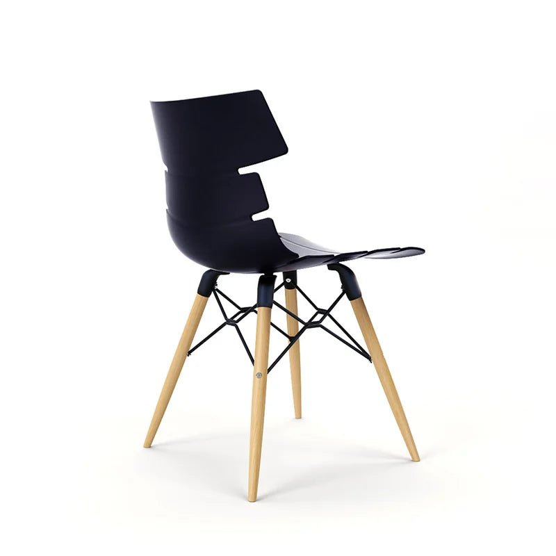 Silla Baly Resistente a Interiores y Exteriores Patas de Madera