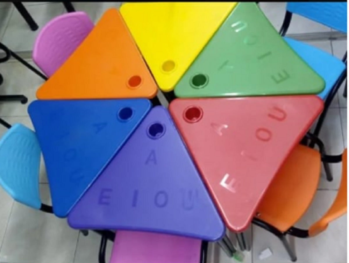 Juego De Mesas Y Sillas Infantil, Preescolar, Colegio.